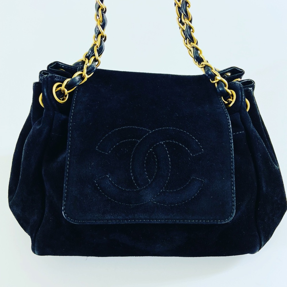 CHANEL SUEDE ACCORDION BLACK FLAP BAG